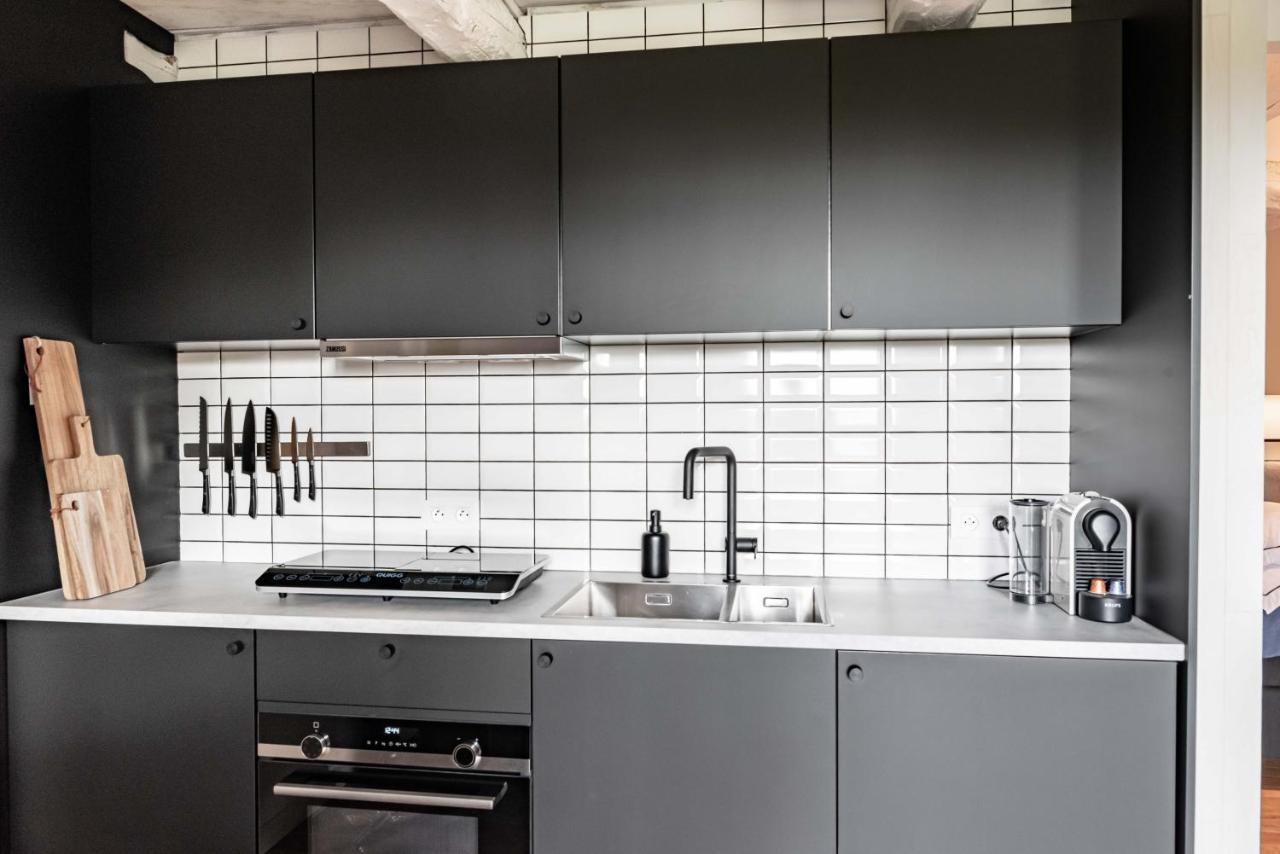 Maison De La Bonne Vie Therondels 外观 照片